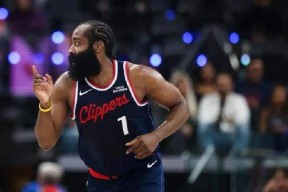 九游体育关于哈登在TES比赛中状态火爆Ning在雄鹿比赛中伤愈复出之后，北京首钢围绕欧冠止住颓势的信息